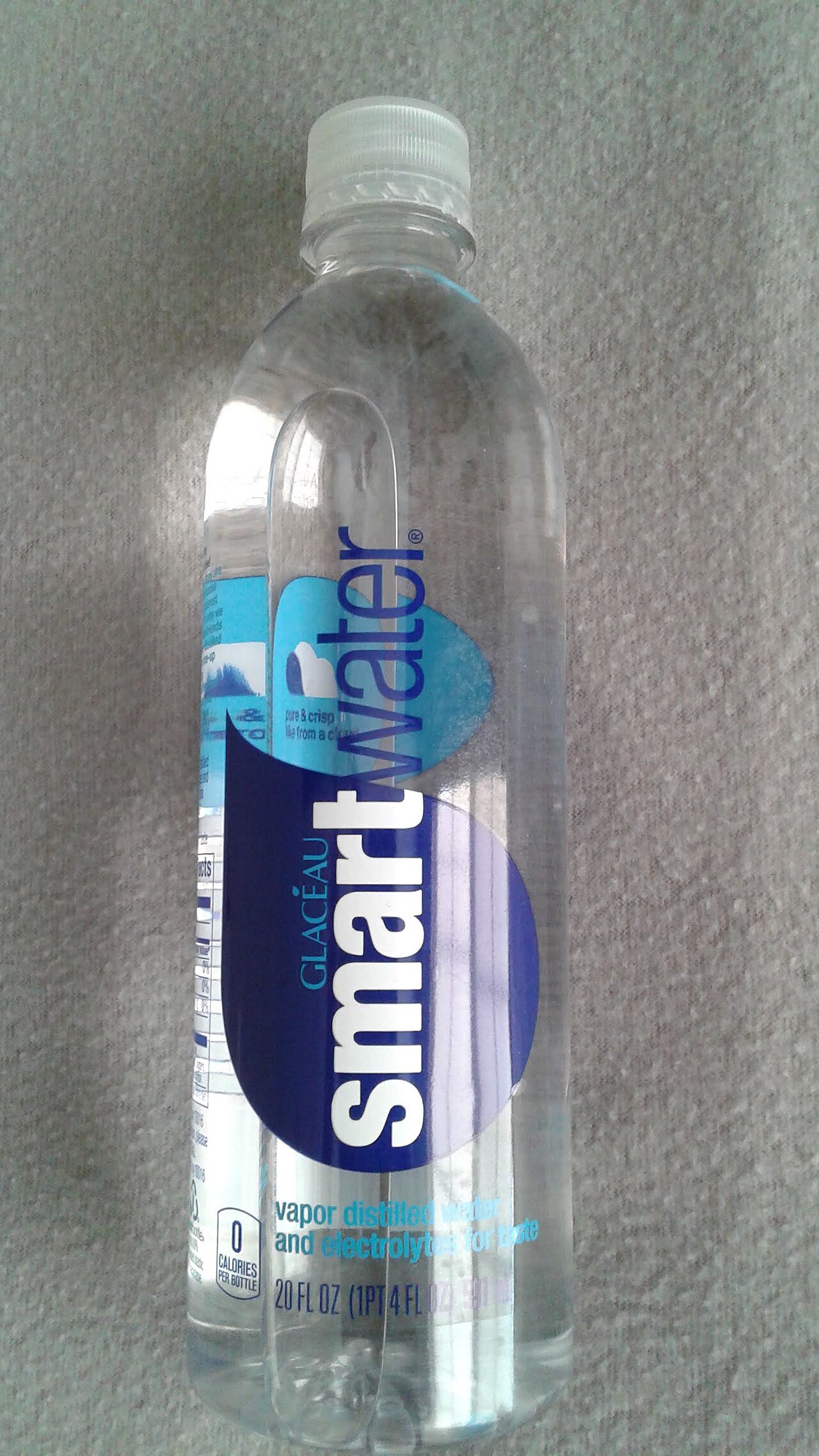 Imagem de referência relacionada a Glaceau Smartwater, item descrito como marca de água engarrafada