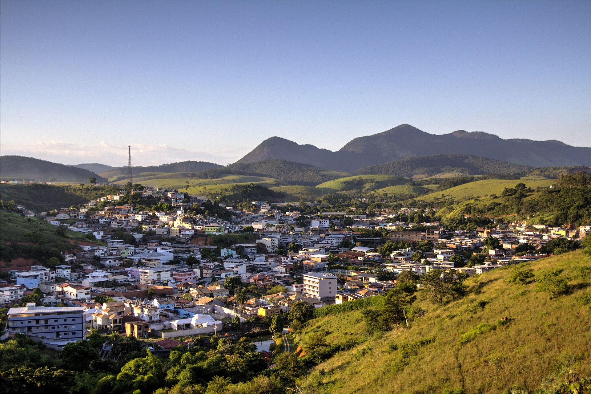 Imagem de referência de Pirapetinga, descrito nos dados abertos como município brasileiro do estado de Minas Gerais