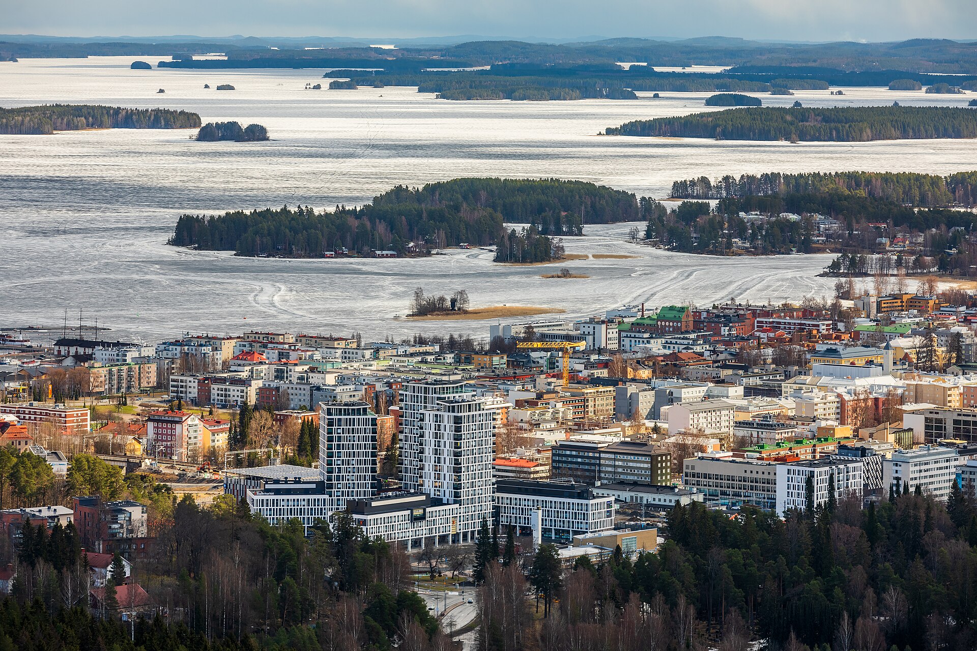Imagem de referência relacionada a Kuopio, item descrito como cidade e município da Finlândia