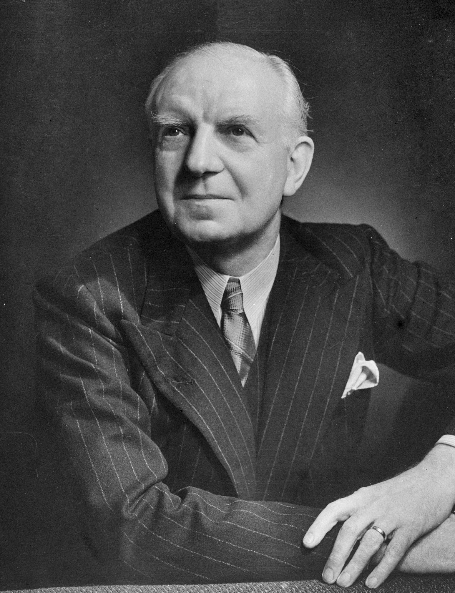 Imagem de referência relacionada a Frederick Marquis, 1st Earl of Woolton, item descrito como empreendedor, Reino Unido