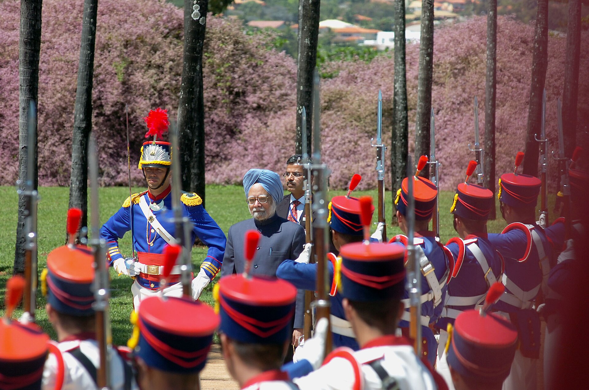 Imagem de referência de Manmohan Singh, descrito nos dados abertos como economista e político indiano, ex-primeiro-ministro da Índia