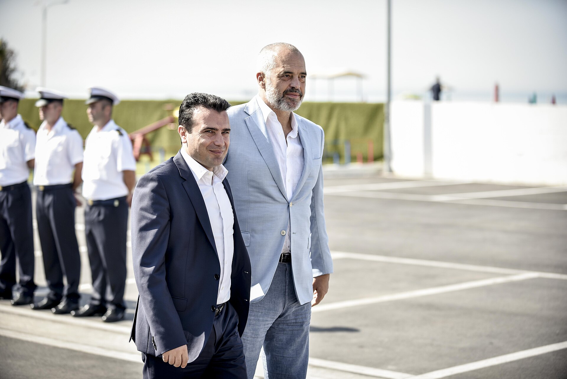 Imagem de referência relacionada a Zoran Zaev, item descrito como economista, Macedónia do Norte