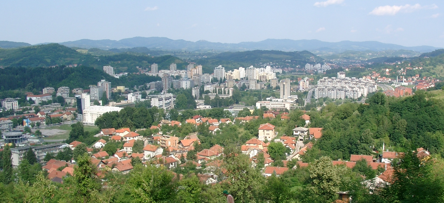Imagem de referência relacionada a Tuzla, item descrito como vila da Bósnia e Herzegovina
