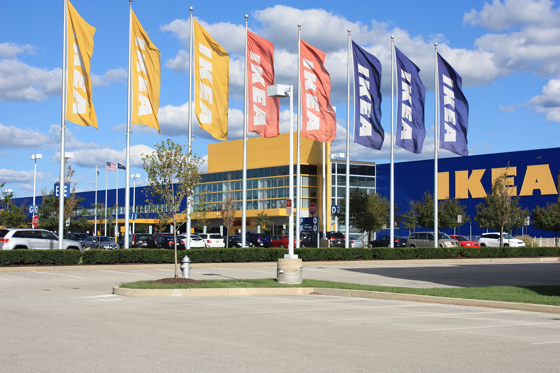 Imagem de referência relacionada a IKEA, item descrito como empresa sueca de varejo