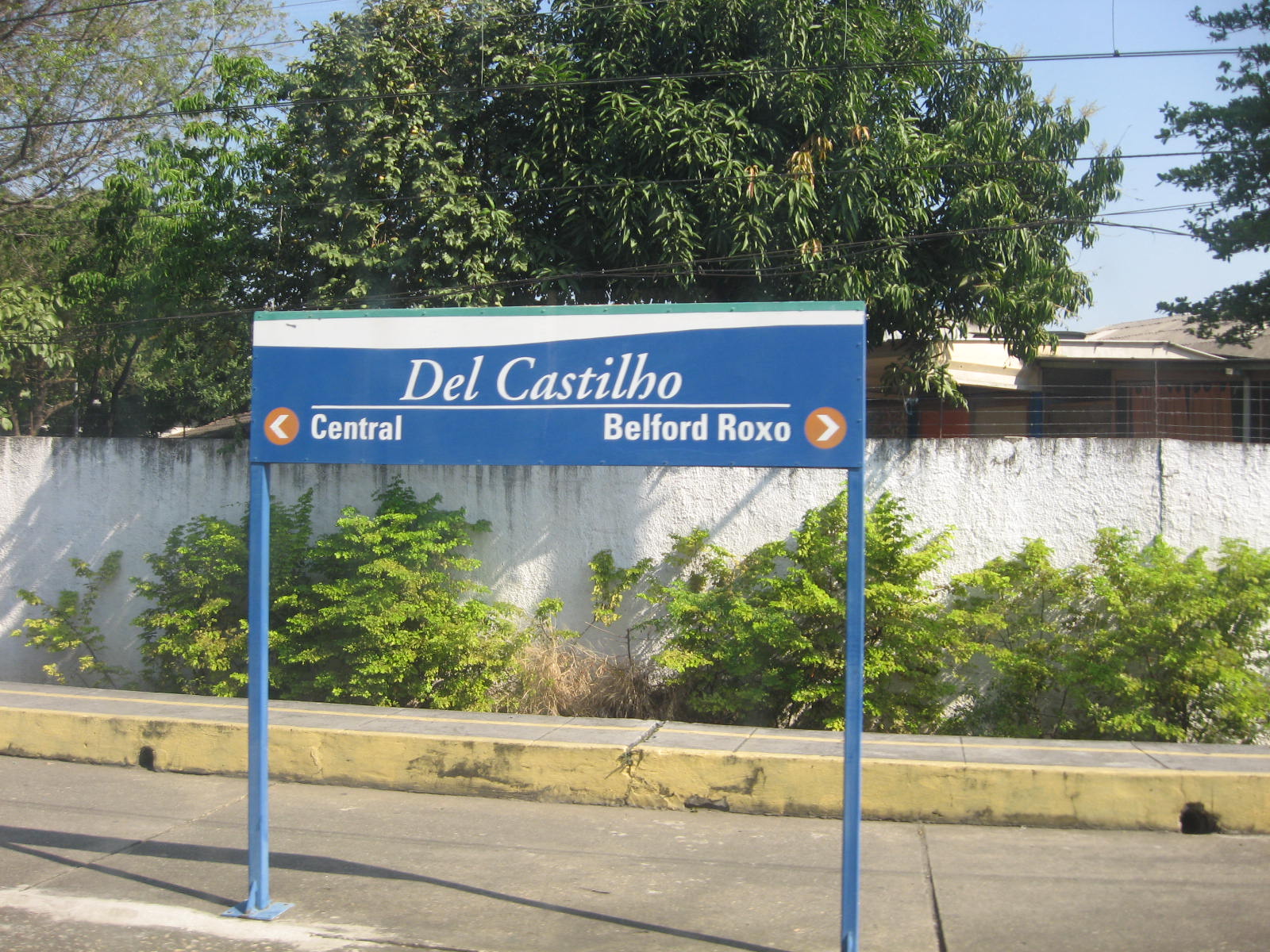 Imagem de referência de Estação Del Castilho, descrito nos dados abertos como estação ferroviária no Rio de Janeiro, Brasil