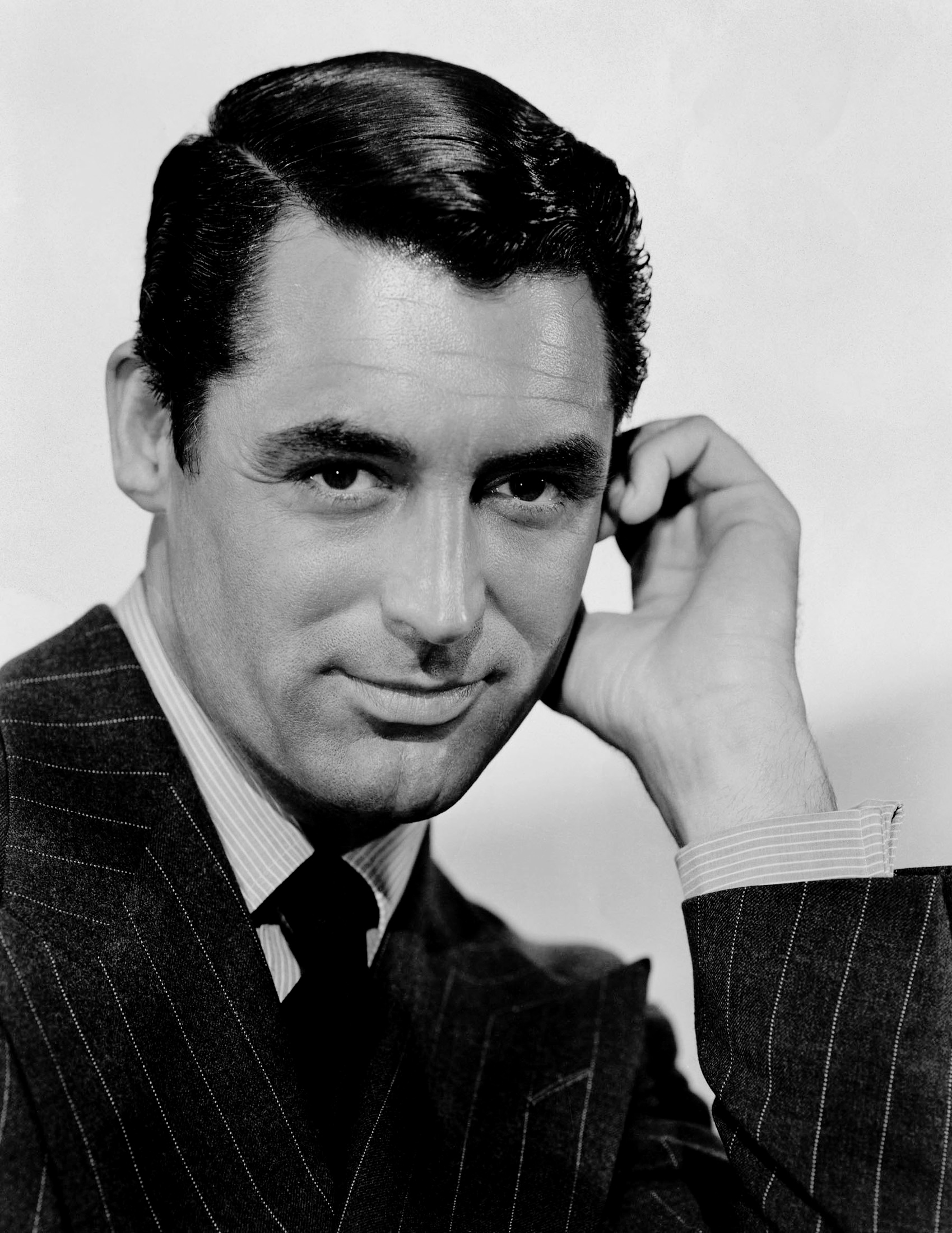 Imagem de referência relacionada a Cary Grant, item descrito como ator britânico-estadunidense (1904–1986)
