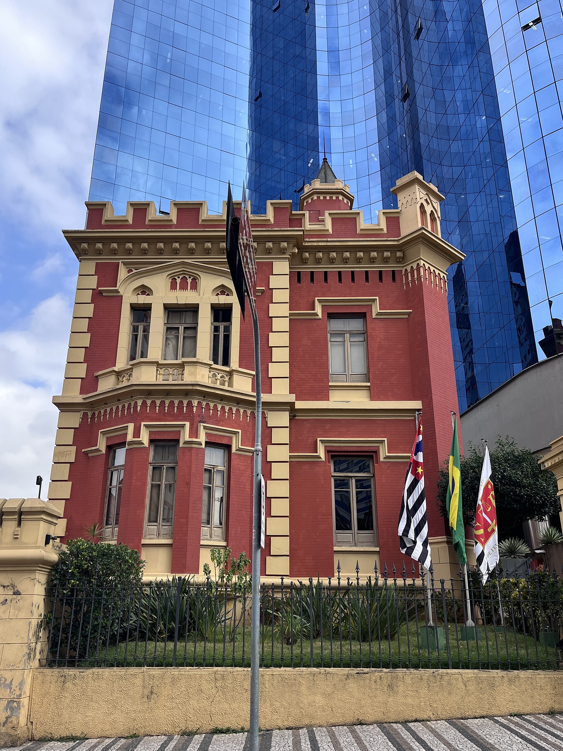 Imagem de referência de Palacete Conde de Sarzedas, descrito nos dados abertos como bem tombado em São Paulo, São Paulo, Brasil