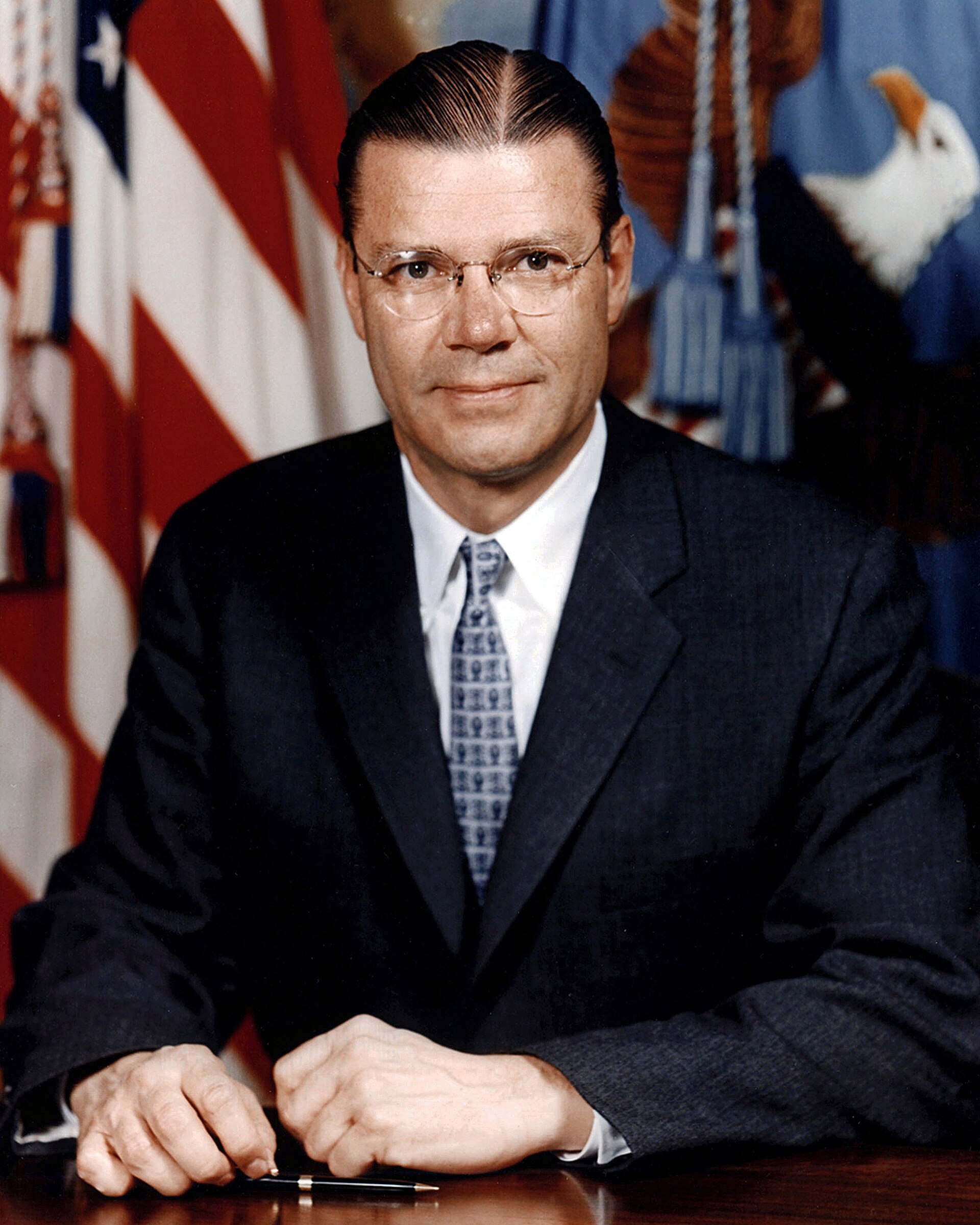 Imagem de referência relacionada a Robert McNamara, item descrito como economista, Estados Unidos
