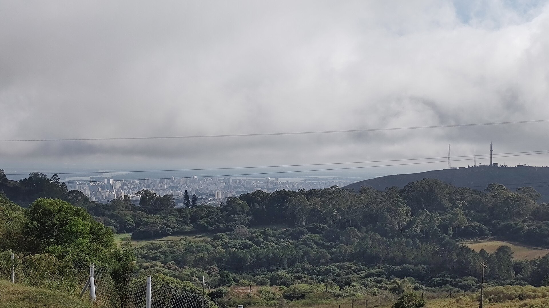 Imagem de referência relacionada a Morro Pedra Redonda, item descrito como morro em Porto Alegre, Rio Grande do Sul, Brasil