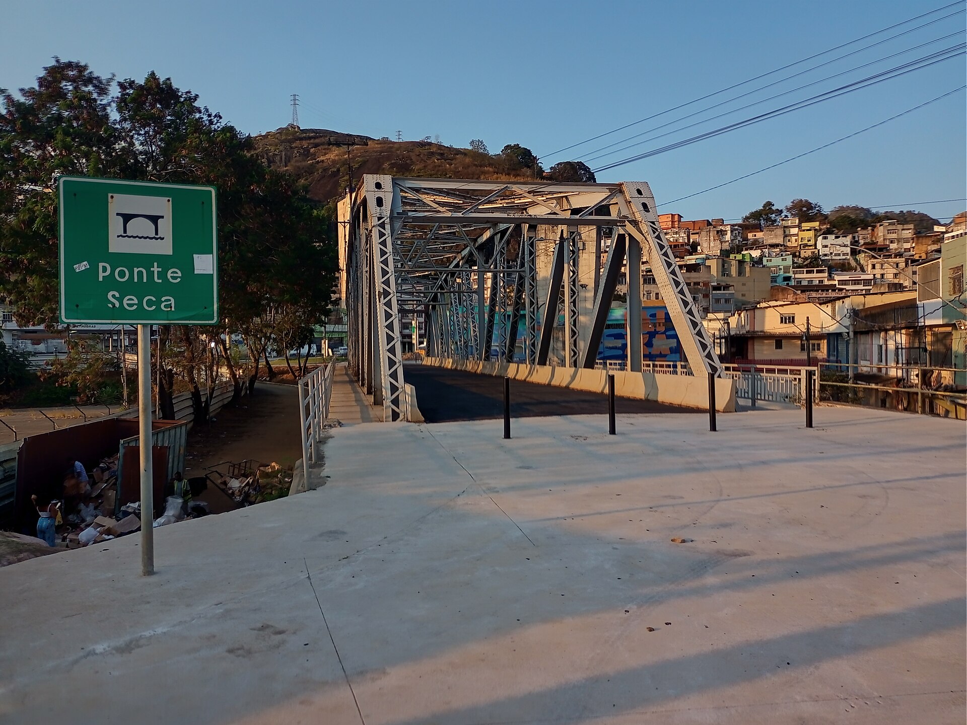 Imagem de referência de Ponte Florentino Avidos (Ponte Seca), descrito nos dados abertos como ponte que conecta os municípios de Vitória e Vila Velha no estado do Espírito Santo