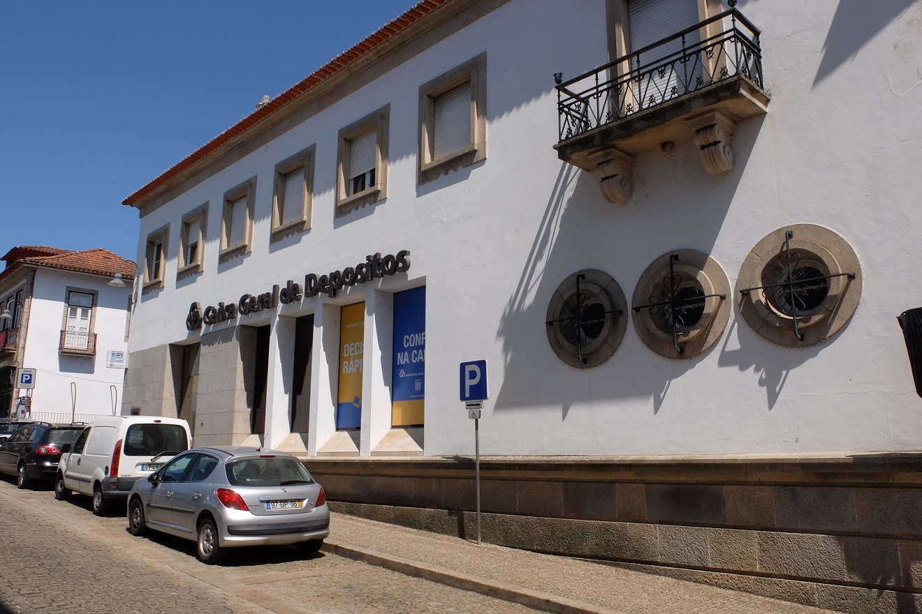 Imagem de referência de Edifício da CGD de Amarante, descrito nos dados abertos como amarante - Portugal - -