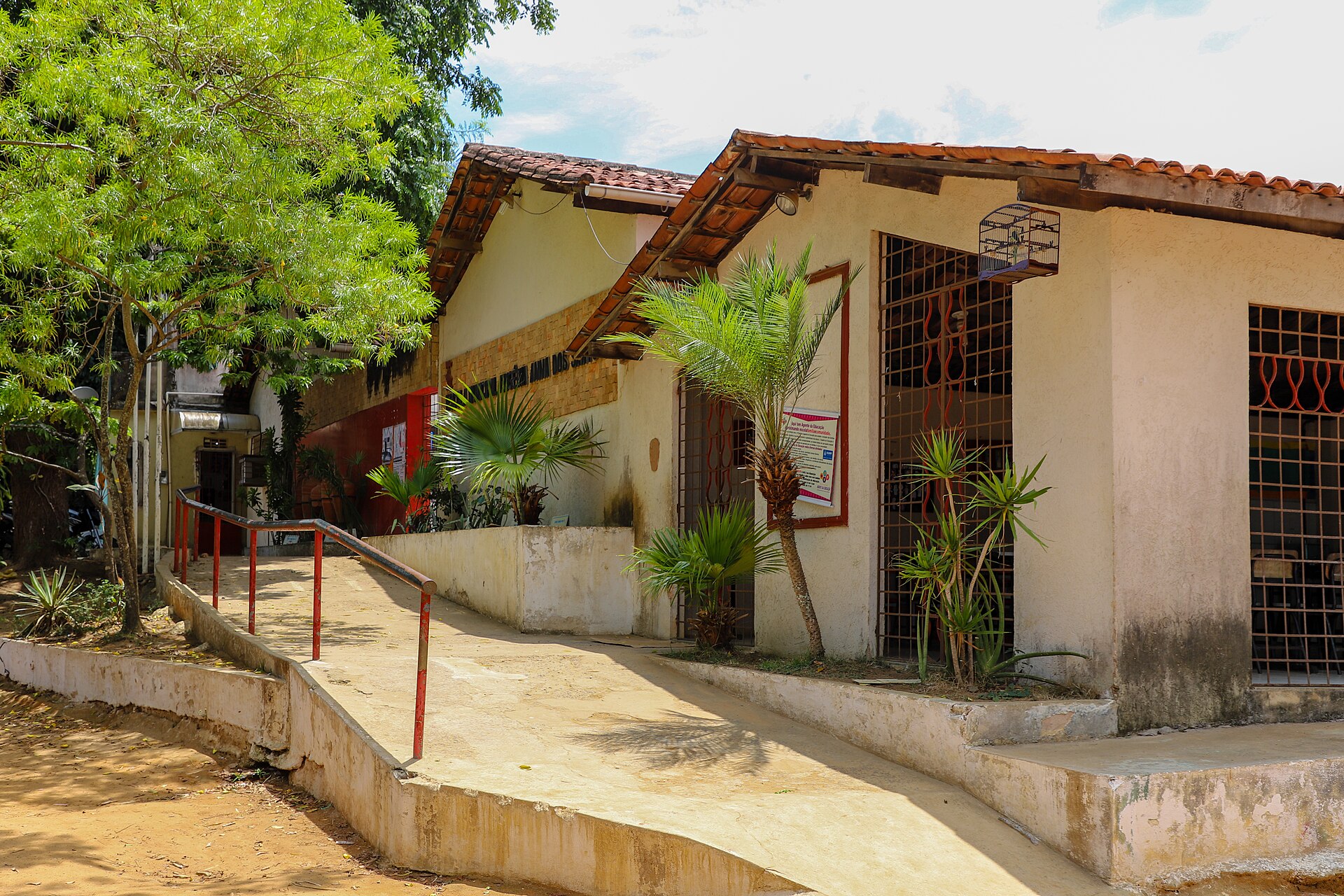 Imagem de referência de Escola Municipal Eugênia Anna dos Santos, descrito nos dados abertos como instituição de ensino brasileira