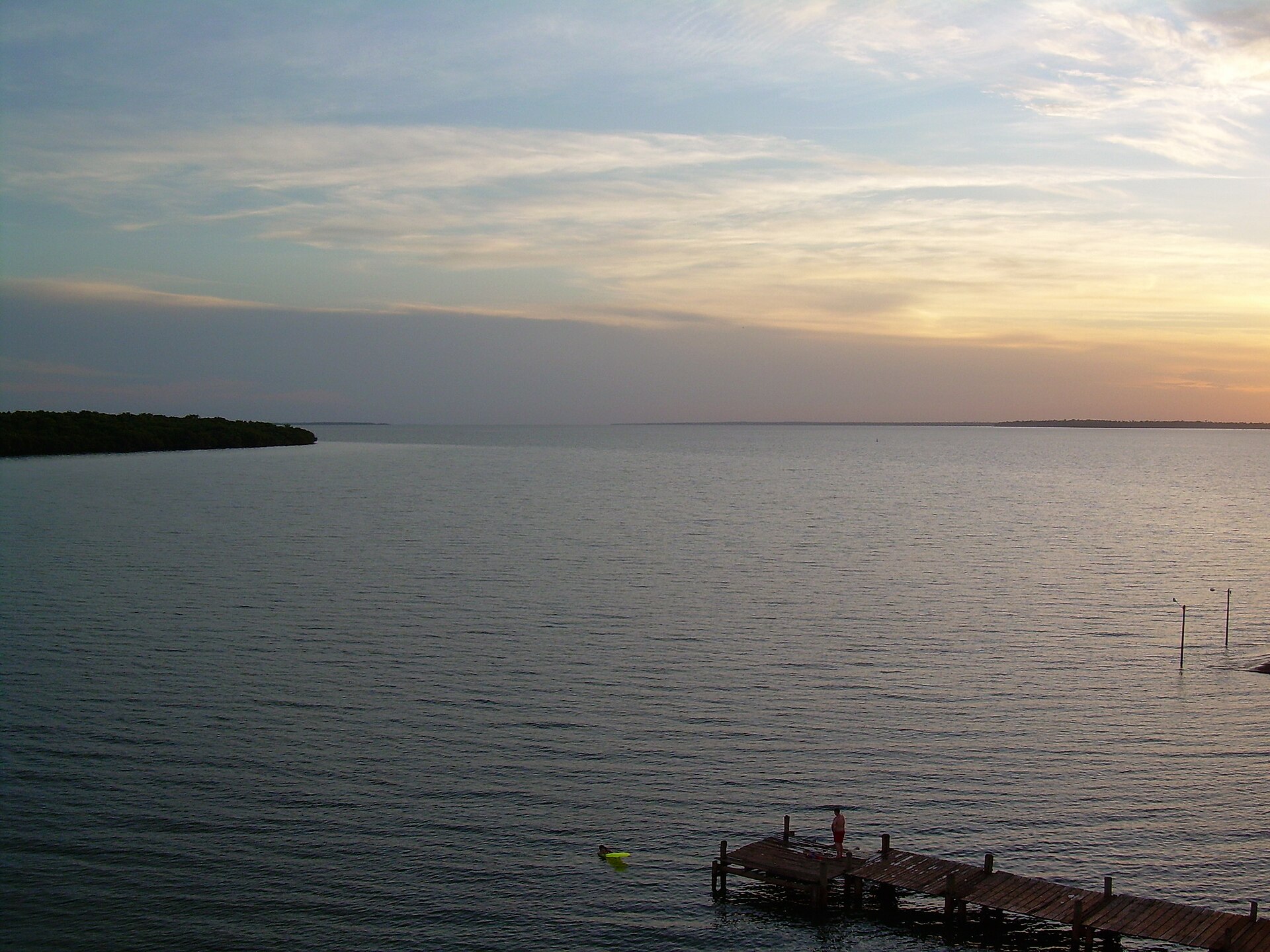 Imagem de referência relacionada a Lago de Itaipu, item descrito como lago artificial na fronteira Brasil–Paraguai
