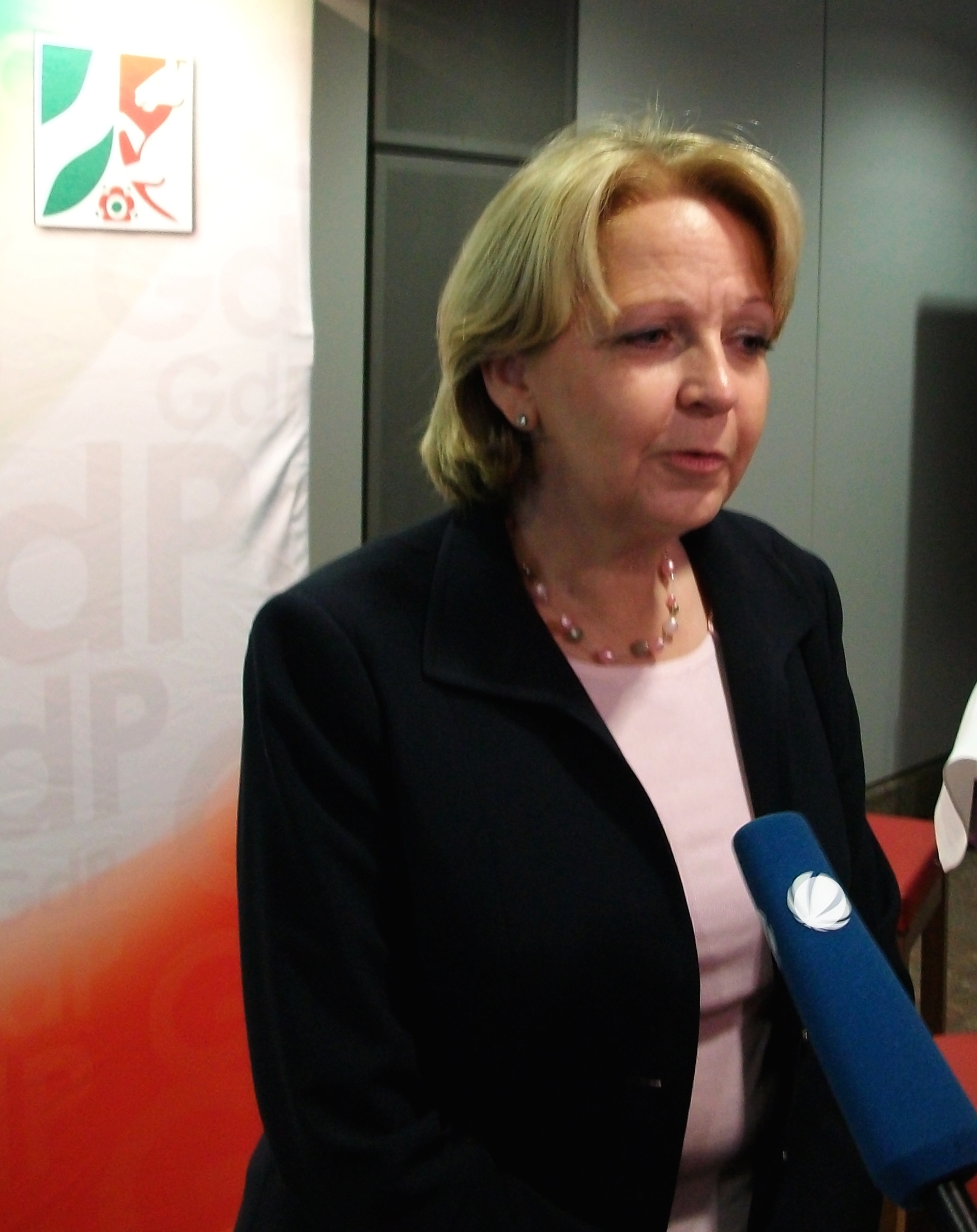 Imagem de referência de Hannelore Kraft, descrito nos dados abertos como política alemã