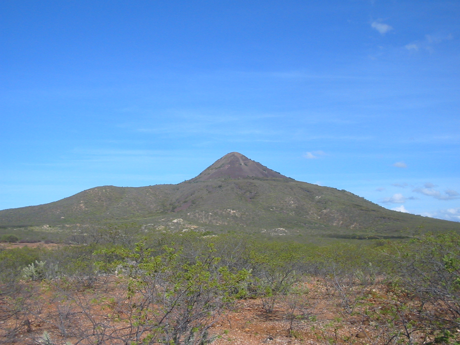 Imagem de referência de Pico do Cabuji, descrito nos dados abertos como vulcão extinto no estado do Rio Grande do Norte, Brasil