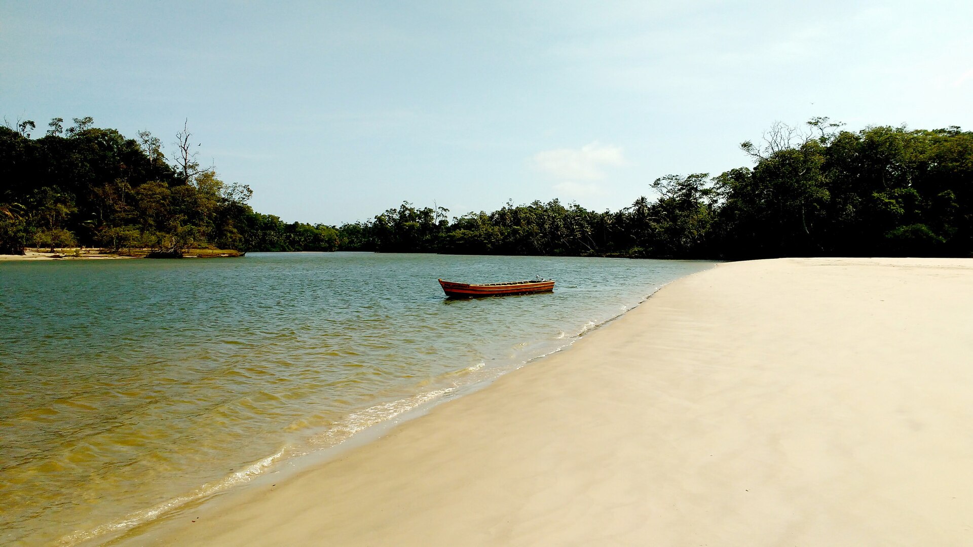 Imagem de referência de Ilha de Marajó, descrito nos dados abertos como ilha pertencente ao estado brasileiro do Pará