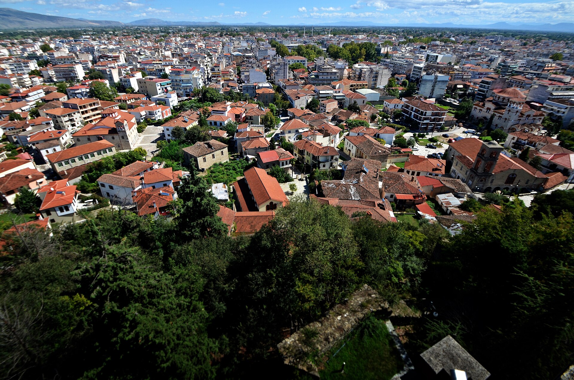 Imagem de referência relacionada a Trícala, item descrito como cidade da Grécia