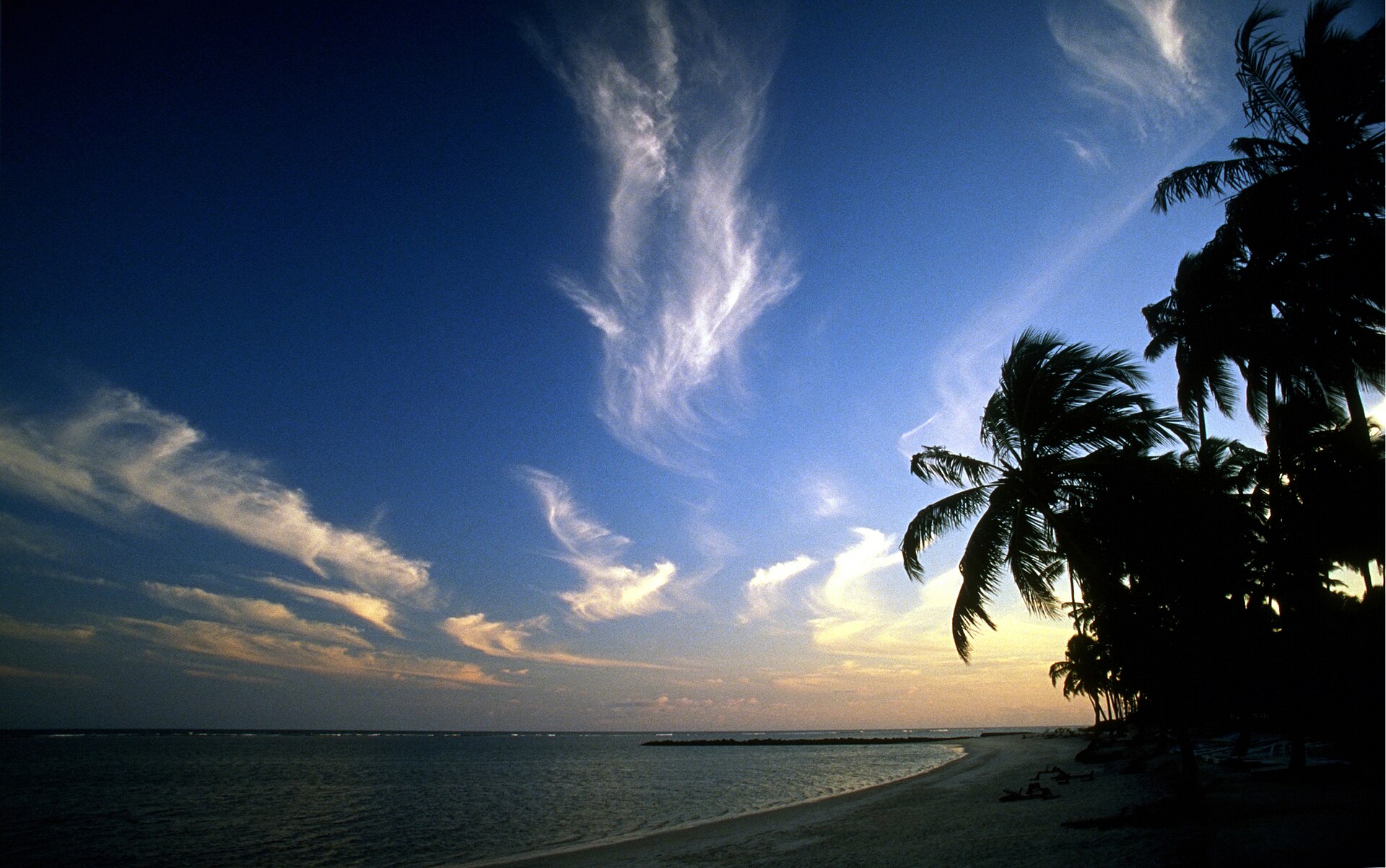 Imagem de referência relacionada a Ilha de Itaparica, item descrito como ilha localizada na Baía de Todos os Santos, pertencente ao estado da Bahia, no Brasil