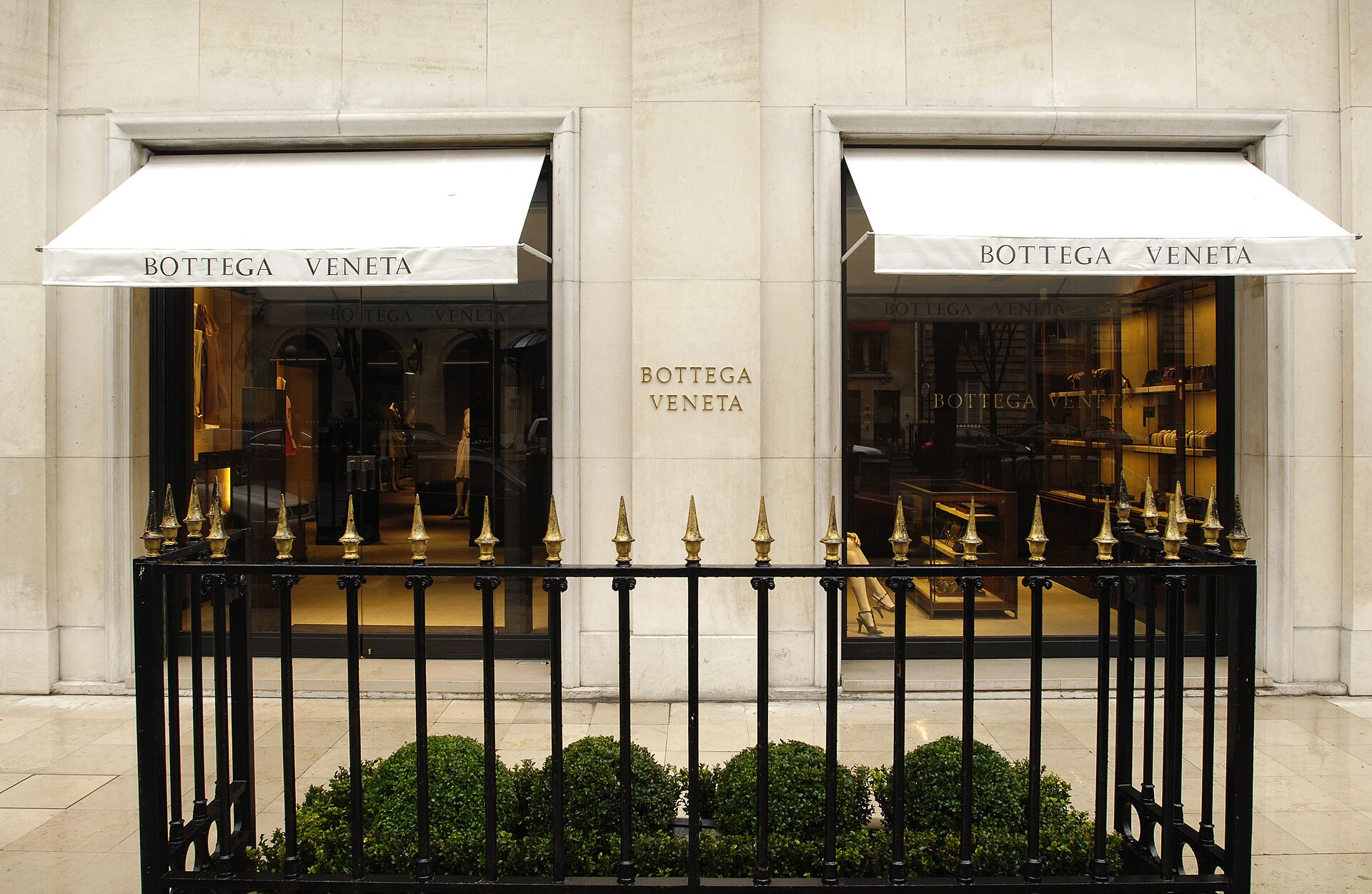 Imagem de referência relacionada a Bottega Veneta, item descrito como registro de referência sobre Bottega Veneta, organizado a partir de dados estruturados abertos
