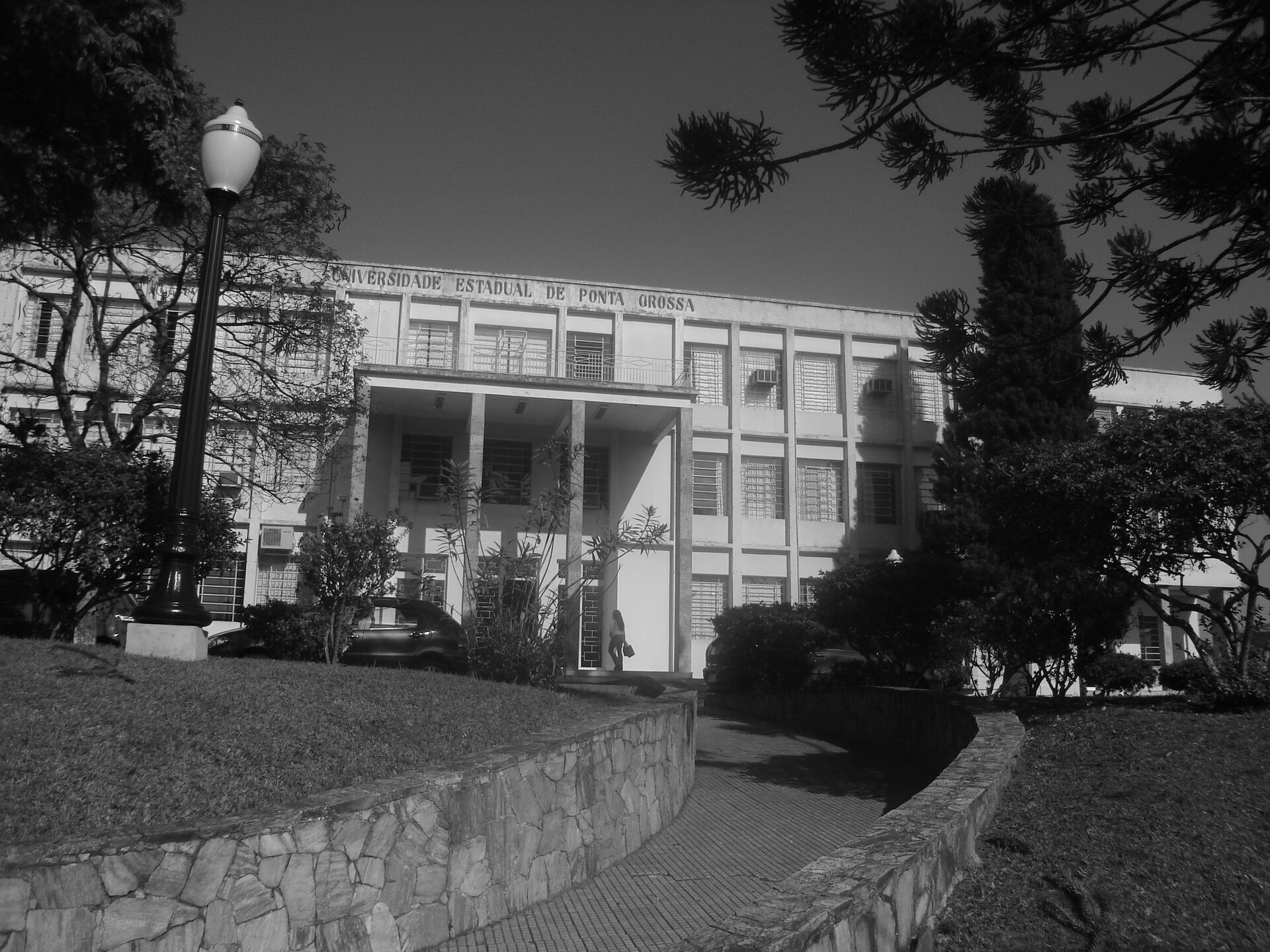 Imagem de referência de Universidade Estadual de Ponta Grossa, descrito nos dados abertos como universidade pública estadual em Ponta Grossa, Paraná
