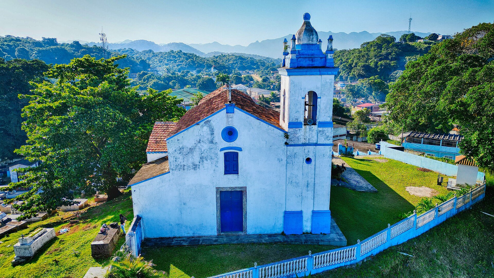 Imagem de referência de Igreja de Nossa Senhora da Guia de Pacobaíba, descrito nos dados abertos como bem tombado pelo Instituto Estadual do Patrimônio Cultural do Rio de Janeiro na cidade de Magé