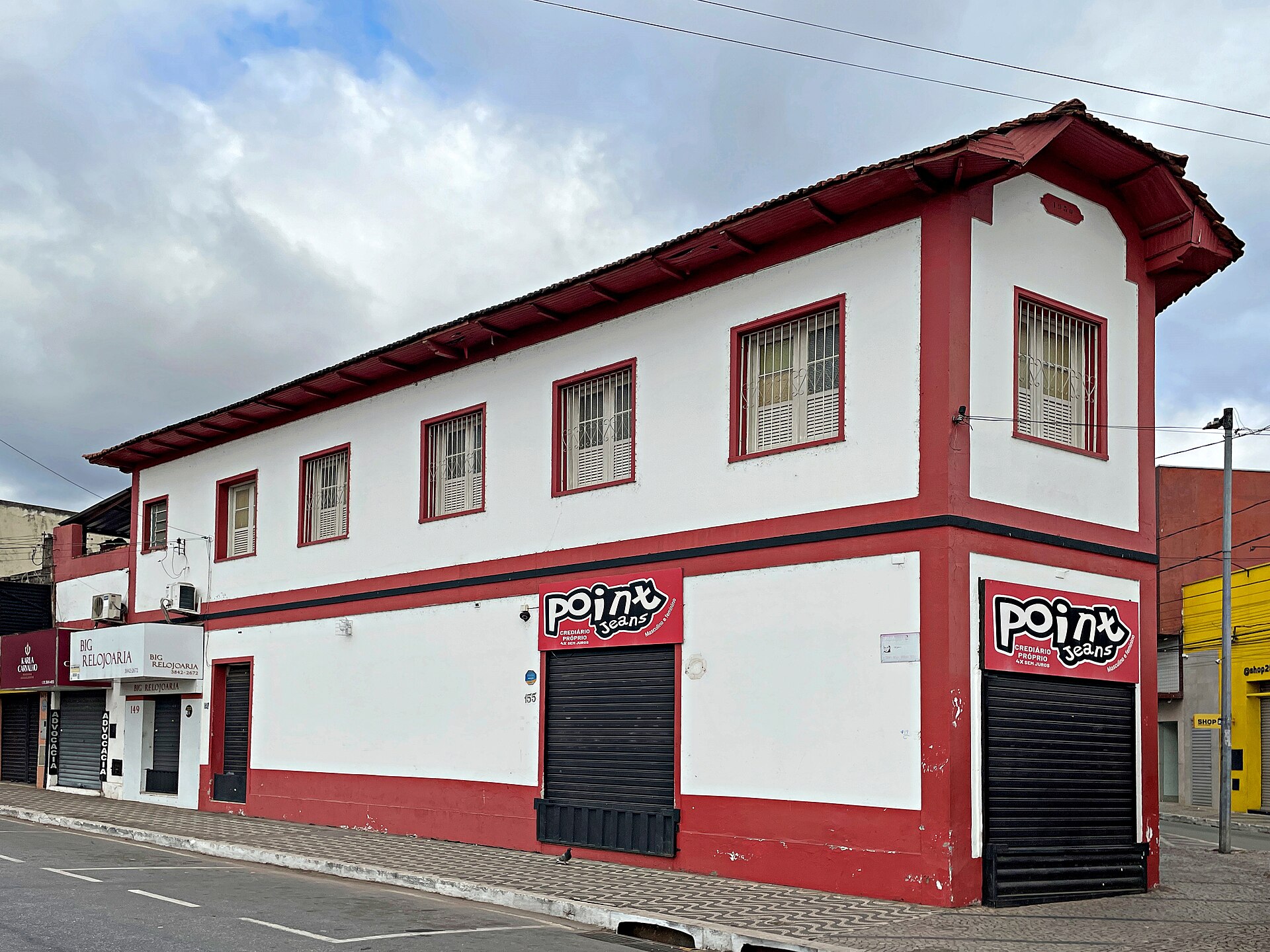 Imagem de referência de Sobrado dos Pereira, descrito nos dados abertos como sobrado em Coronel Fabriciano, Minas Gerais, Brasil