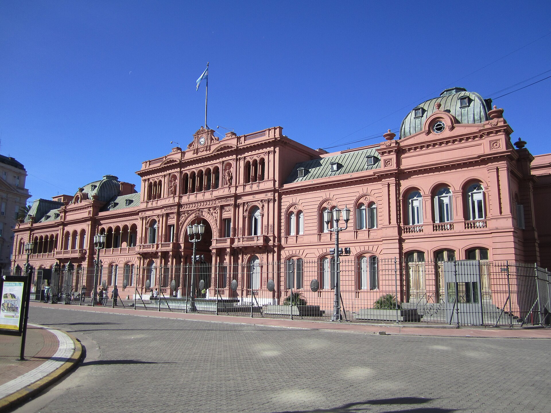 Imagem de referência de Casa Rosada, descrito nos dados abertos como sede e residência oficial da presidência da Argentina