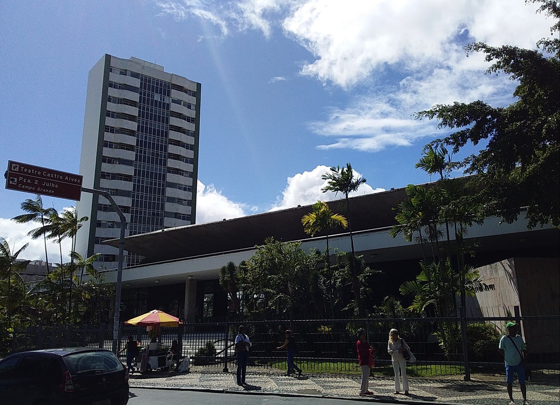 Imagem de referência de Teatro Castro Alves, descrito nos dados abertos como bem tombado pelo Instituto do Patrimônio Artístico e Cultural da Bahia na cidade de Salvador