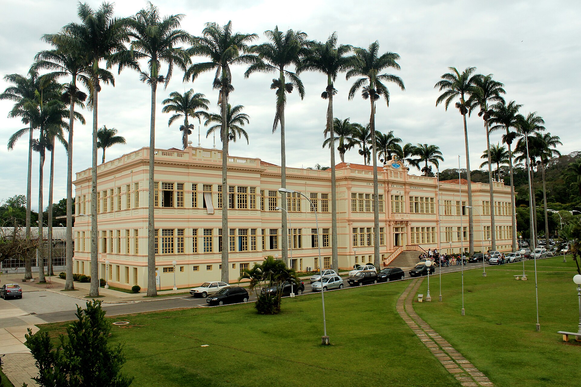 Imagem de referência de Universidade Federal de Viçosa, descrito nos dados abertos como universidade pública federal em Vicosa, Minas Gerais