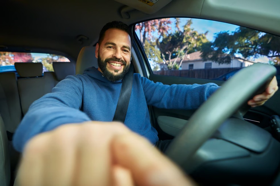 Quanto ganha um Uber por mês? Veja estimativas de 4, 6 e 8 horas de trabalho