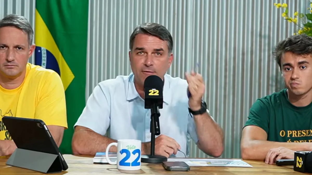 Flávio comenta Datafolha e diz que está "muito mais na frente" de Lula