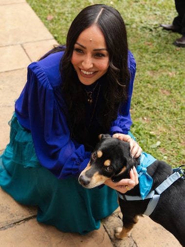 ‘Cachorros entram na vida da gente de um jeito muito doido, viram família mesmo’, diz Sabrina Sato