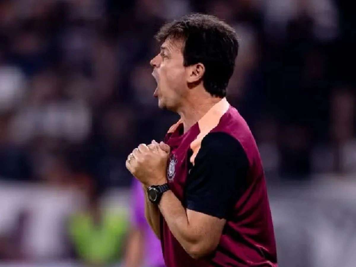 Corinthians publica rescisão com Fernando Diniz