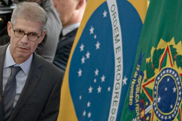 Ministro de Lula diz não ter dúvidas de interferência dos EUA na eleição - destaque galeria