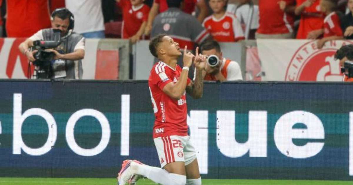 Internacional vence o Corinthians e respira na luta contra o Z4