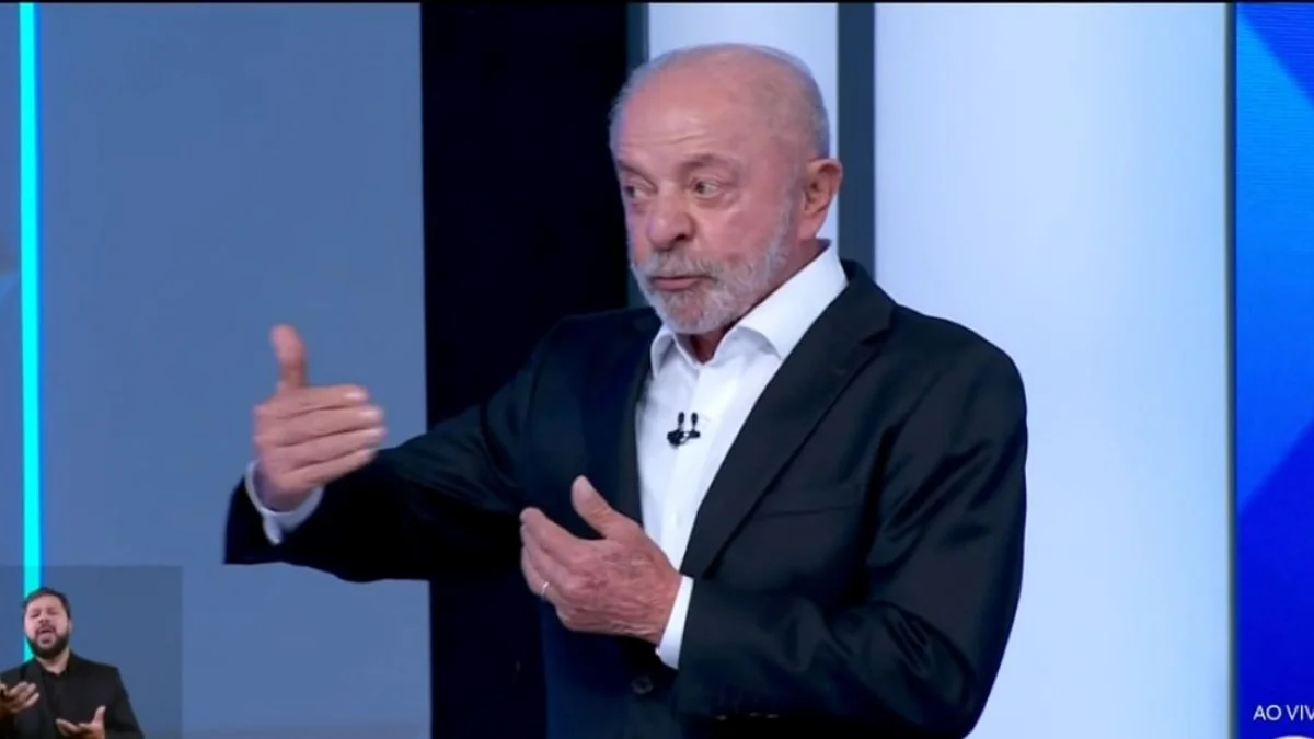 Lula critica Flávio em debate da Globo: "Aluno que decora, mas não aprende"