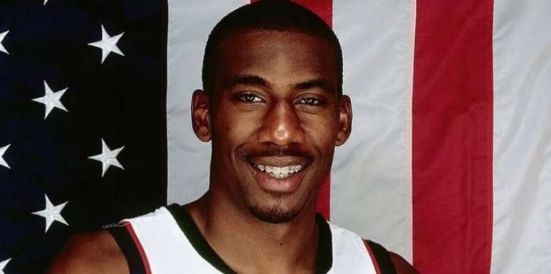 Ex-NBA vira policial quatro anos após ser preso por acusação de violência doméstica