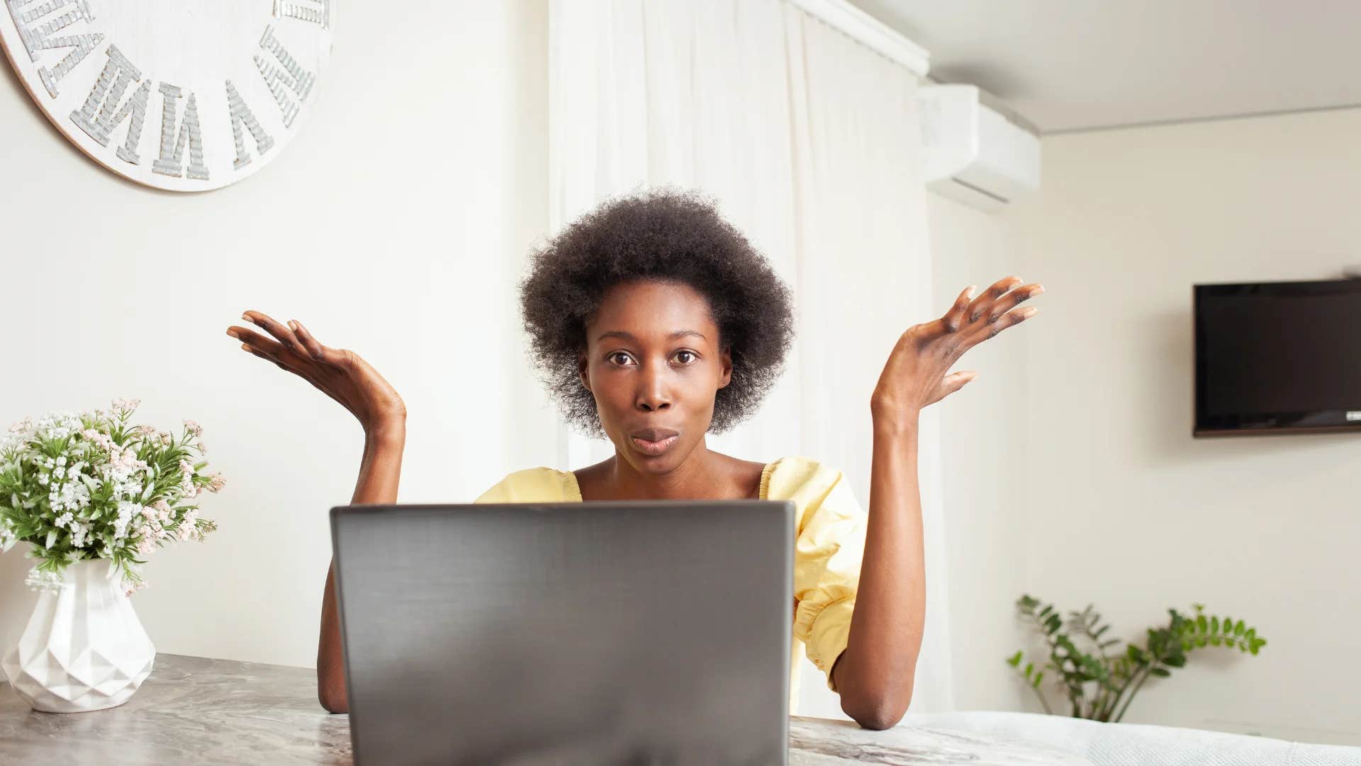 Pessoas brilhantes frequentemente usam 11 frases educadas para dizer profissionalmente 'Isso não é meu problema'