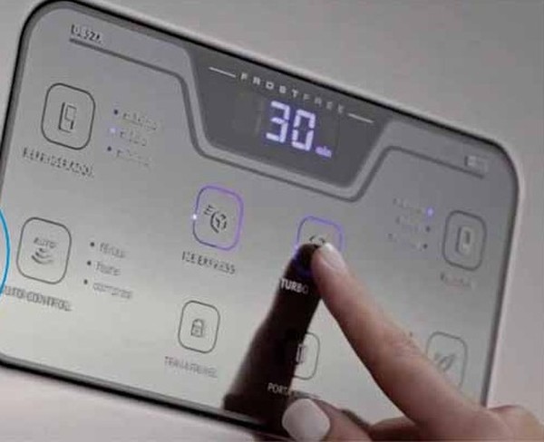 Como destravar o painel da geladeira Electrolux? Veja passo a passo
