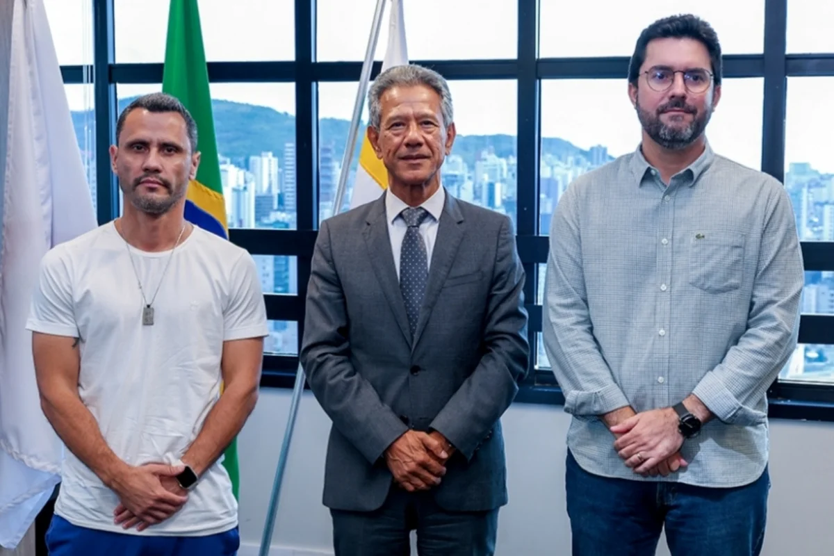Cleitinho visita presidente do TJMG e ouve promessa de diálogo e parceria