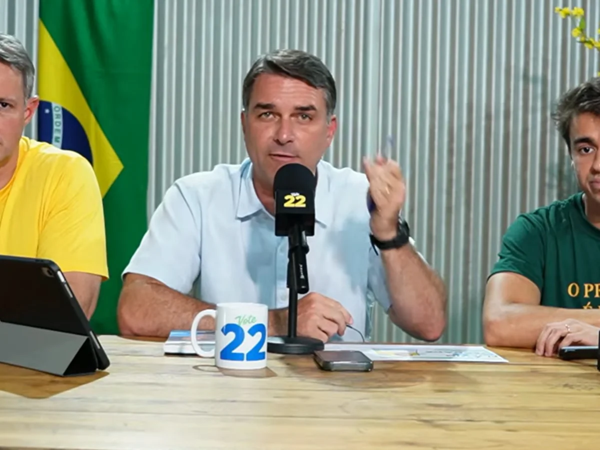 Flávio comenta Datafolha e diz que está "muito mais na frente" de Lula