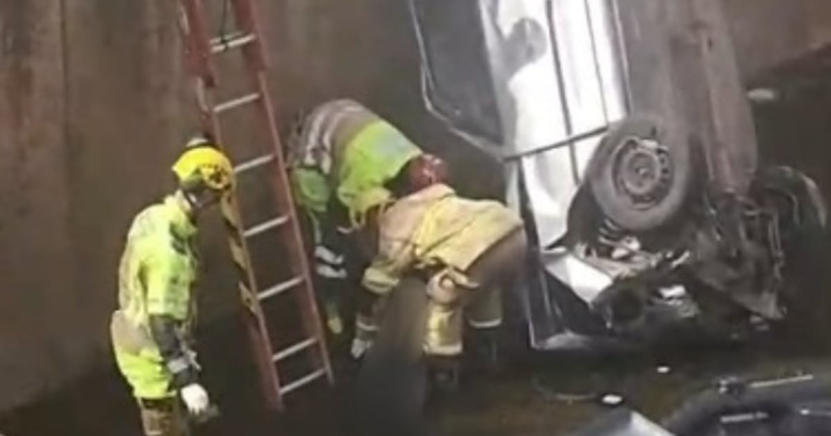 Policial civil aposentado morre após perder controle de carro e cair em córrego na Grande BH