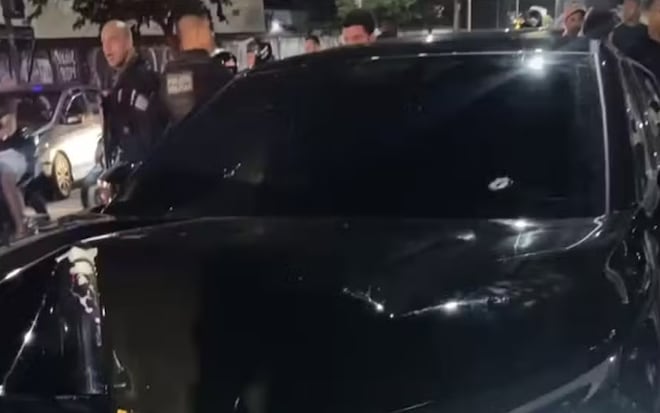 Dois suspeitos são presos e jovem é apreendido após perseguição e confronto com PMs em Madureira, no Rio