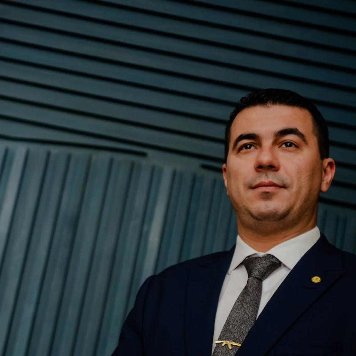 Candidato não eleito é acusado de calote em equipe de pesquisa eleitoral