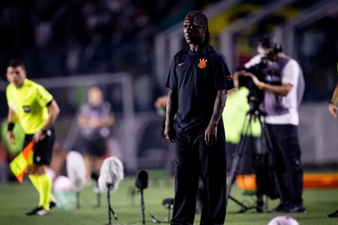 Medo de Seedorf fez o Corinthians chegar a dez jogos sem vitória.Estreia desastrosa do holandês.‘O Yuri estava morto.O Bidu pediu para sair’,tenta justificar
