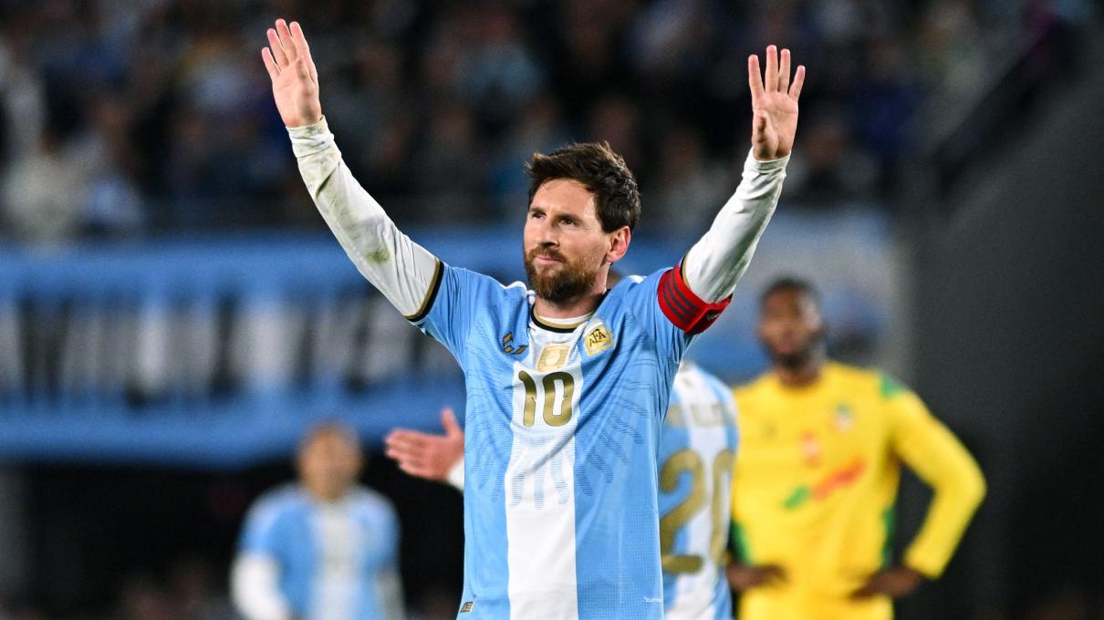 Messi se despediu da Argentina marcando seu último gol com a camisa 10 (VÍDEO)