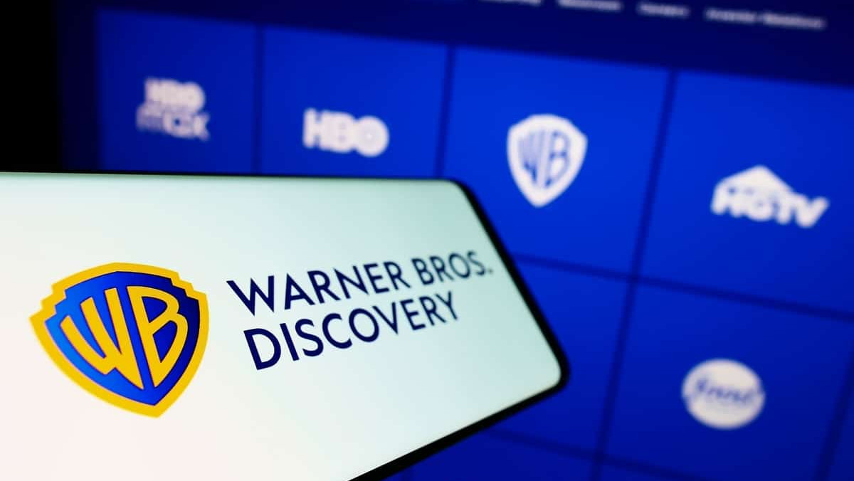 Os estúdios Paramount Pictures e Warner Bros. passam a operar sob a mesma gestão estratégica no setor audiovisual. Imagem: T. Schneider/Shutterstock