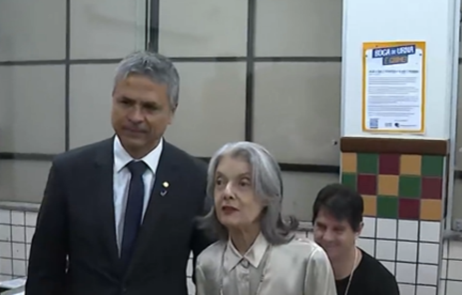 Ministra C&aacute;rmen L&uacute;cia vota em Belo Horizonte (MG)