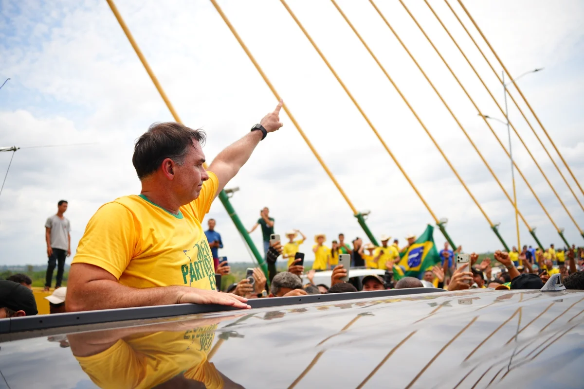 Imagem colorida mostra Flávio Bolsonaro - Metrópoles