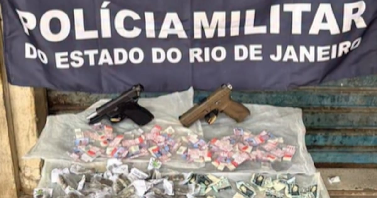 PM prende quatro suspeitos e apreende armas e drogas em comunidade de Vargem Grande, no Rio